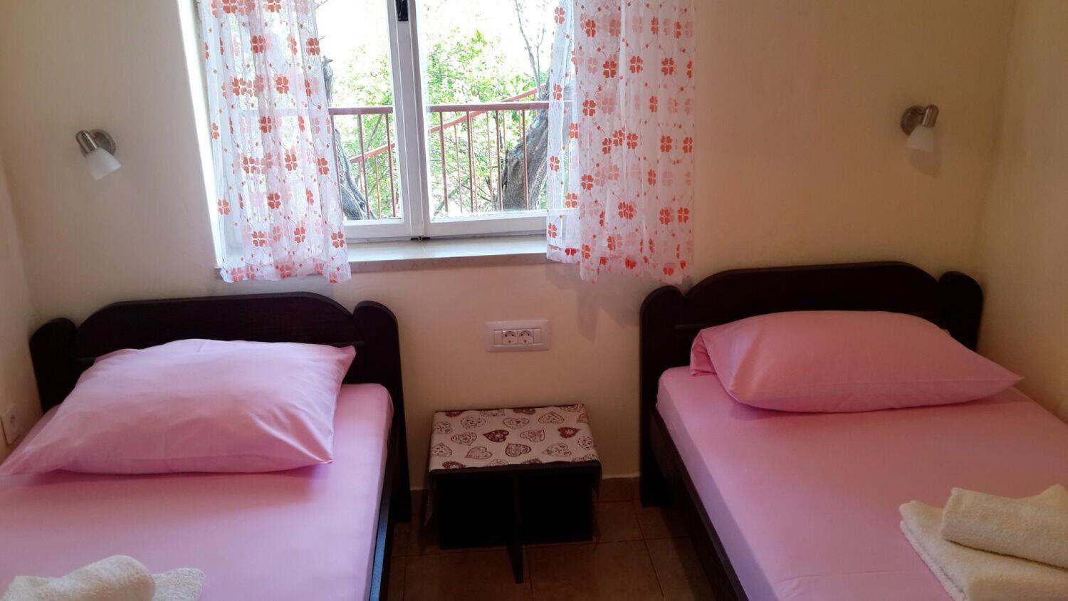 Apartments Griv - Close To The Sea Валун Экстерьер фото